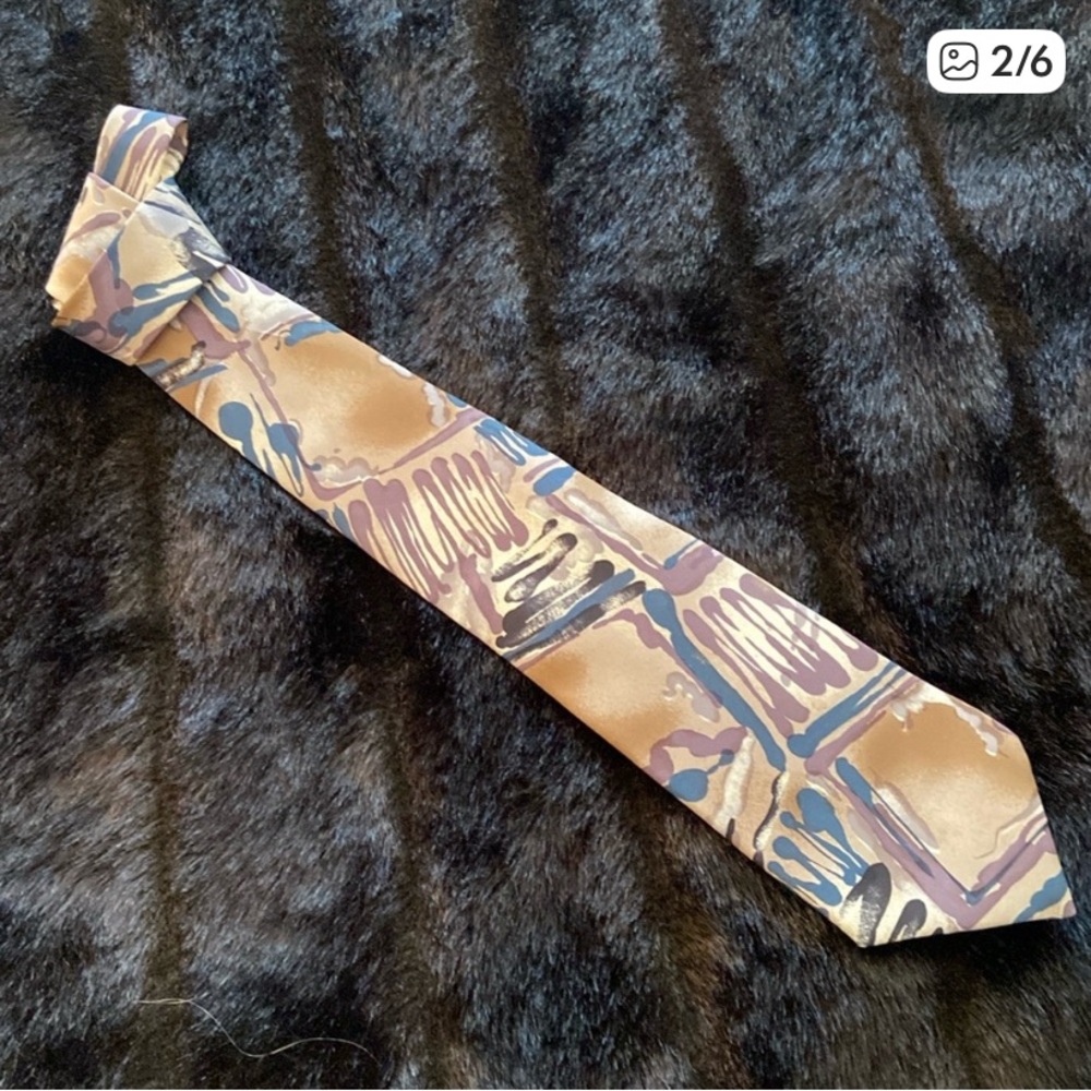 SILK NECKTIE